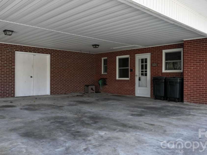 142 Pearson Drive, Morganton, NC 28655.  MLS# CAR4350463, YatesRealty ID 15380. 