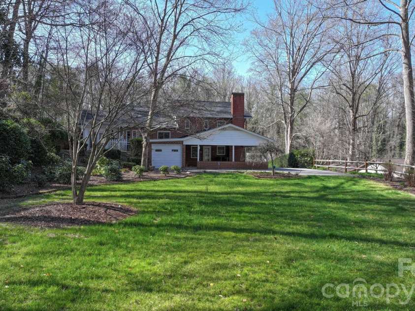 142 Pearson Drive, Morganton, NC 28655.  MLS# CAR4350463, YatesRealty ID 15380. 