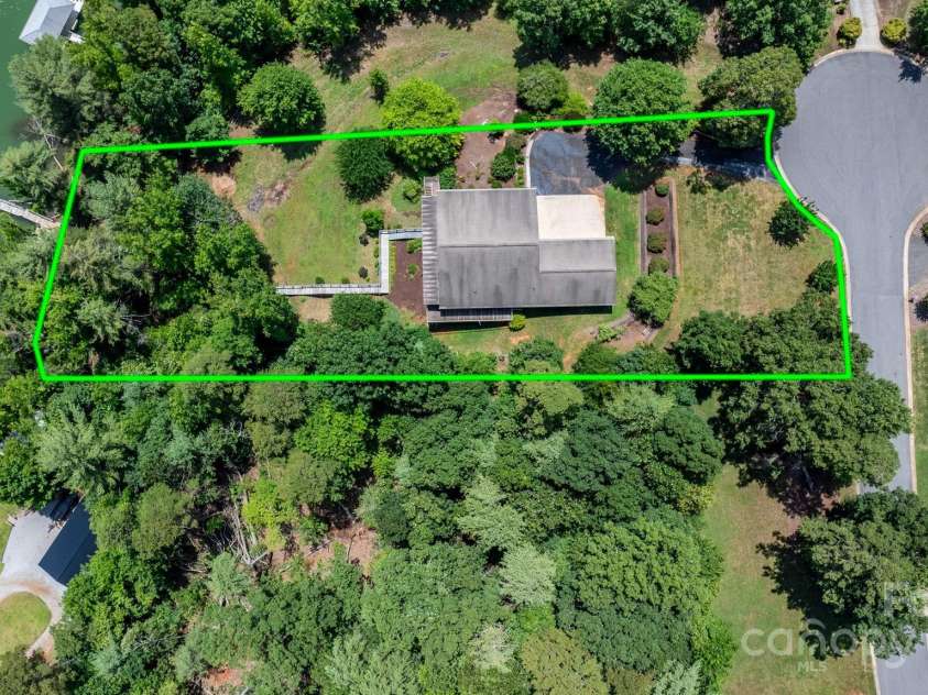 2066 Waterford Way, Morganton, NC 28655.  MLS# CAR4280791, YatesRealty ID 15380. 