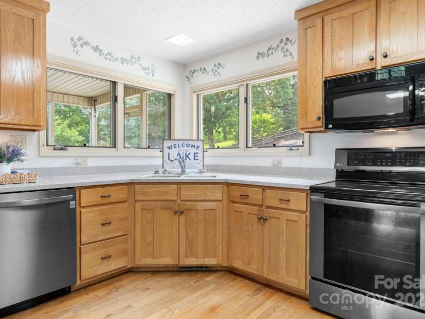 2066 Waterford Way, Morganton, NC 28655.  MLS# CAR4280791, YatesRealty ID 15380. 