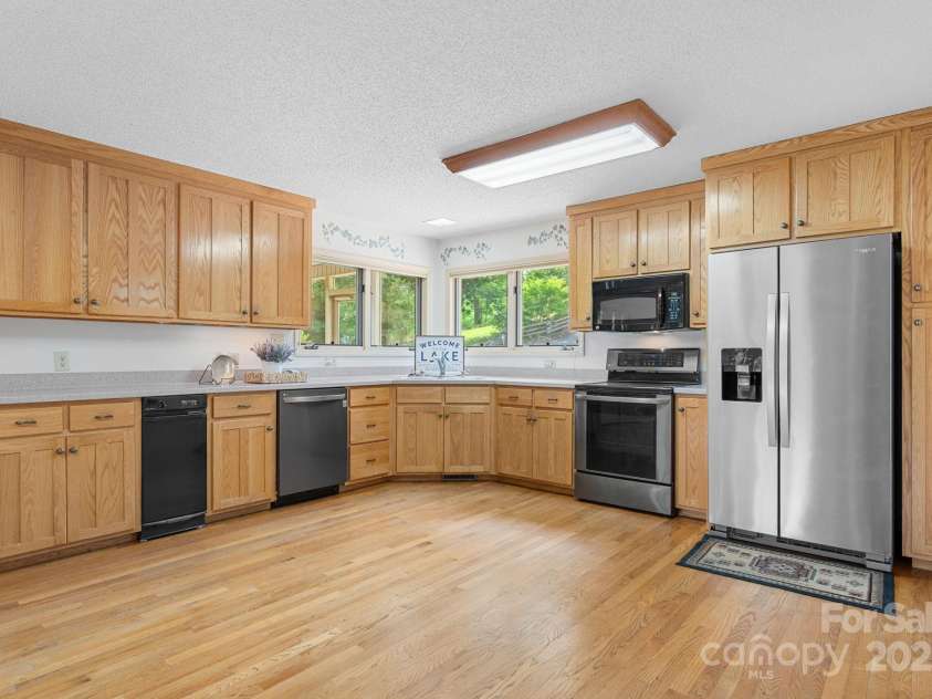 2066 Waterford Way, Morganton, NC 28655.  MLS# CAR4280791, YatesRealty ID 15380. 