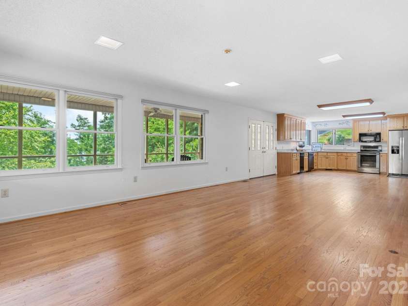 2066 Waterford Way, Morganton, NC 28655.  MLS# CAR4280791, YatesRealty ID 15380. 