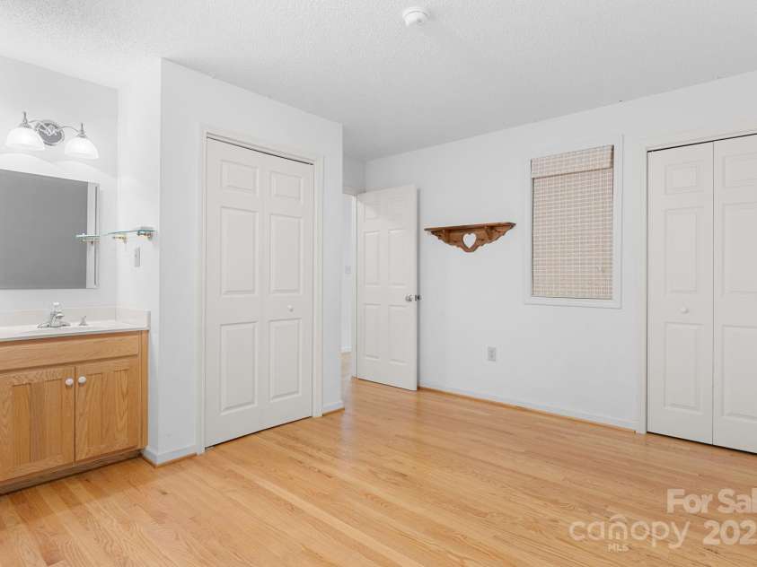 2066 Waterford Way, Morganton, NC 28655.  MLS# CAR4280791, YatesRealty ID 15380. 