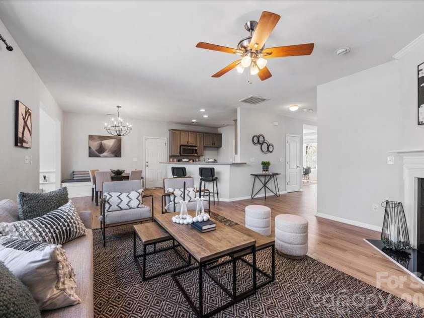 13915 Holly Stream Drive, Huntersville, NC 28078.  MLS# CAR4358247, YatesRealty ID 15381. 
