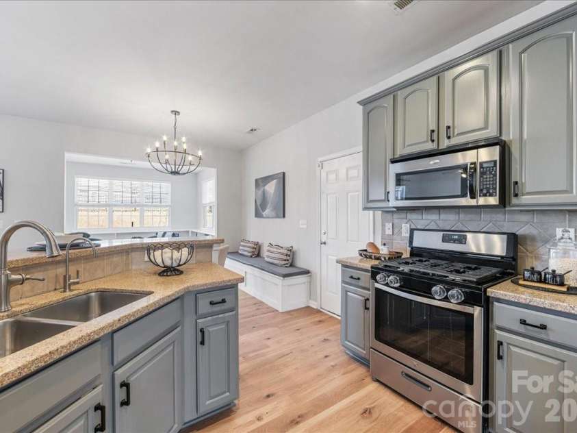 13915 Holly Stream Drive, Huntersville, NC 28078.  MLS# CAR4358247, YatesRealty ID 15381. 