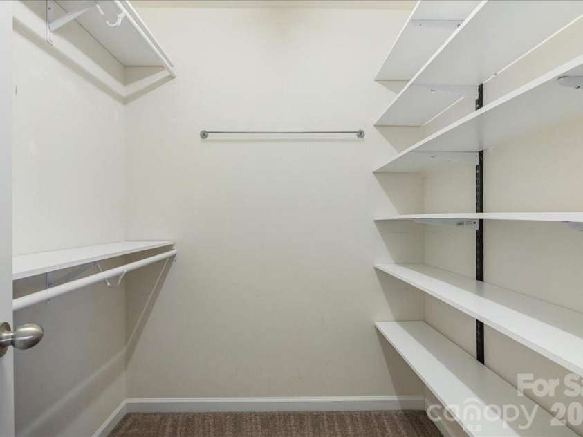 13915 Holly Stream Drive, Huntersville, NC 28078.  MLS# CAR4358247, YatesRealty ID 15381. 
