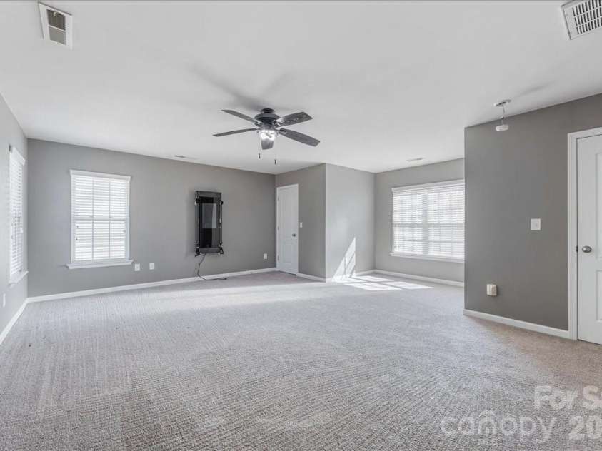 13915 Holly Stream Drive, Huntersville, NC 28078.  MLS# CAR4358247, YatesRealty ID 15381. 