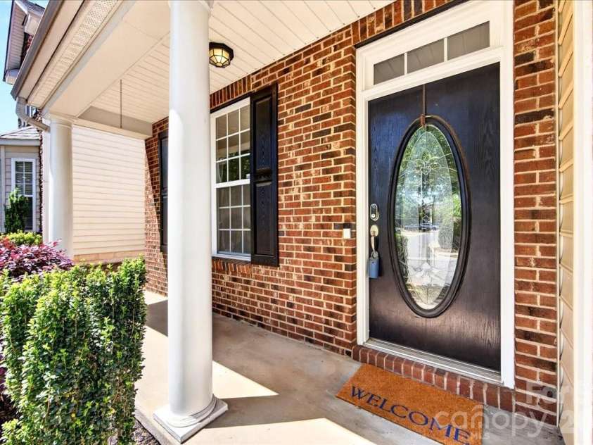 13915 Holly Stream Drive, Huntersville, NC 28078.  MLS# CAR4358247, YatesRealty ID 15381. 