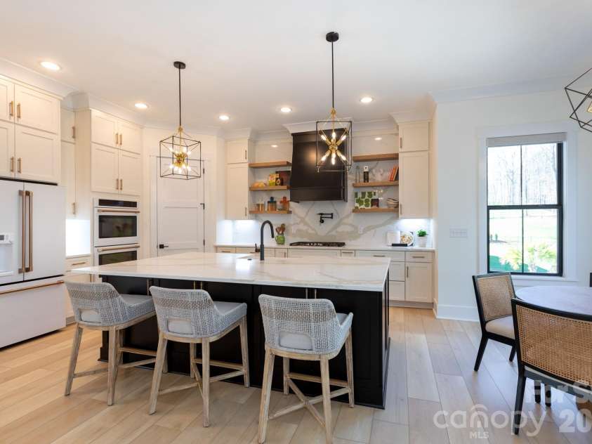124 Direct Drive, Mooresville, NC 28117.  MLS# CAR4359656, YatesRealty ID 15382. 
