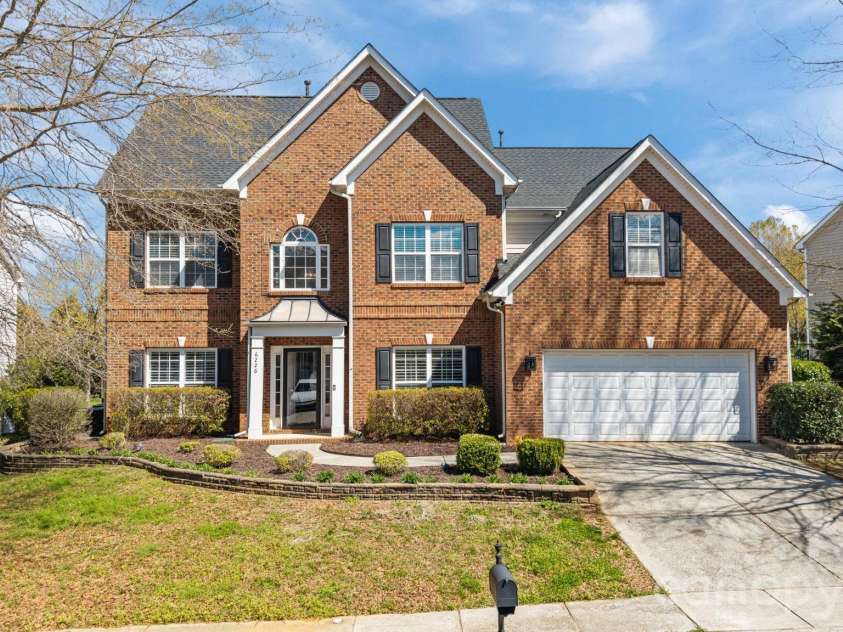 6226 Hermsley Road, Charlotte, NC 28278.  MLS# CAR4347023, YatesRealty ID 15383. 