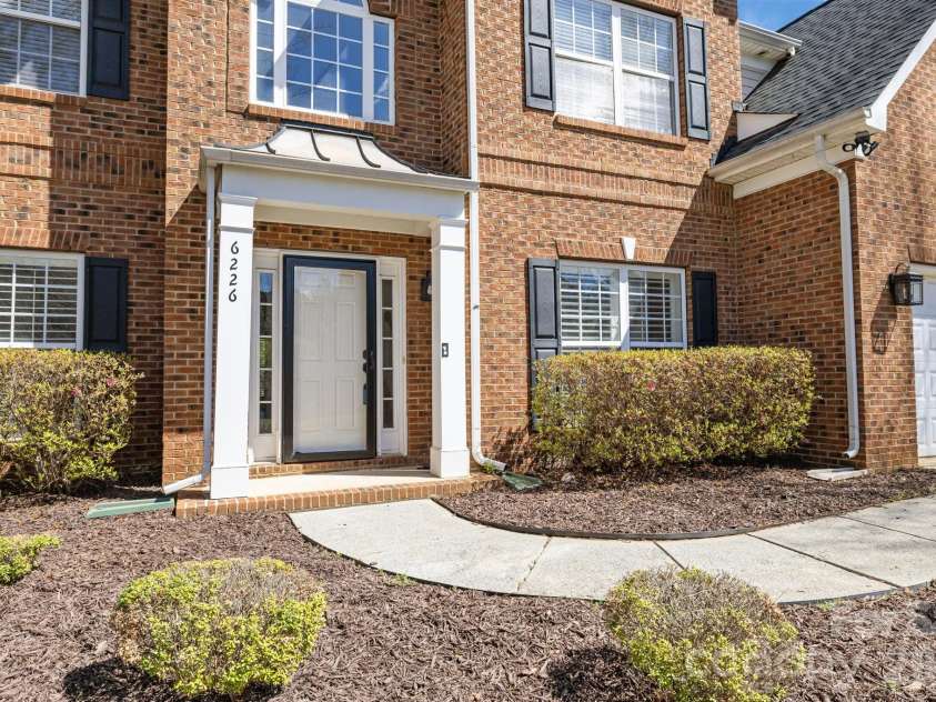 6226 Hermsley Road, Charlotte, NC 28278.  MLS# CAR4347023, YatesRealty ID 15383. 