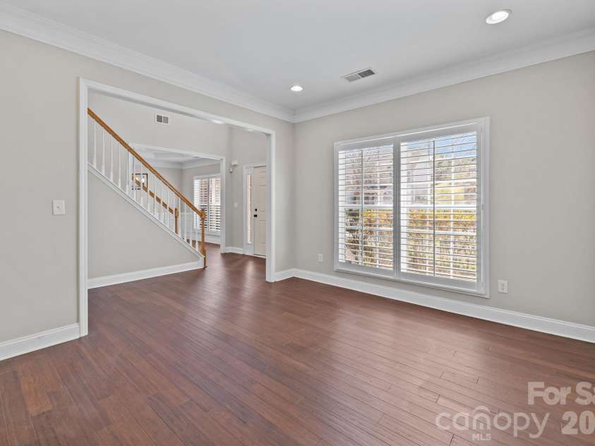 6226 Hermsley Road, Charlotte, NC 28278.  MLS# CAR4347023, YatesRealty ID 15383. 