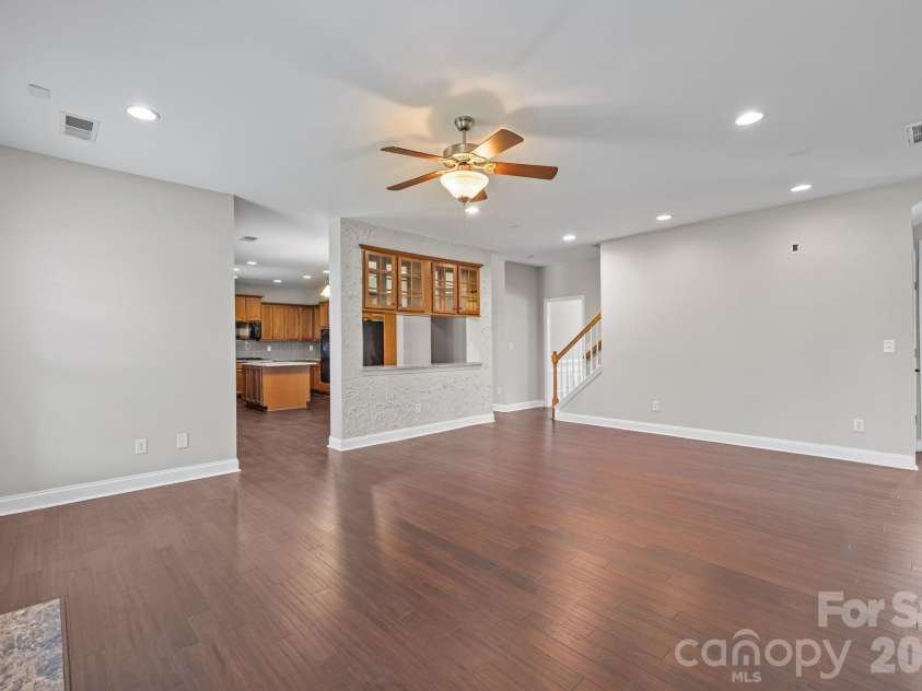 6226 Hermsley Road, Charlotte, NC 28278.  MLS# CAR4347023, YatesRealty ID 15383. 