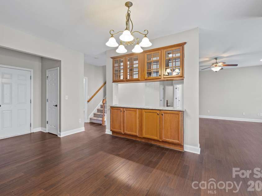 6226 Hermsley Road, Charlotte, NC 28278.  MLS# CAR4347023, YatesRealty ID 15383. 