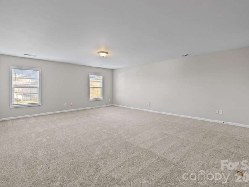 6226 Hermsley Road, Charlotte, NC 28278.  MLS# CAR4347023, YatesRealty ID 15383. 