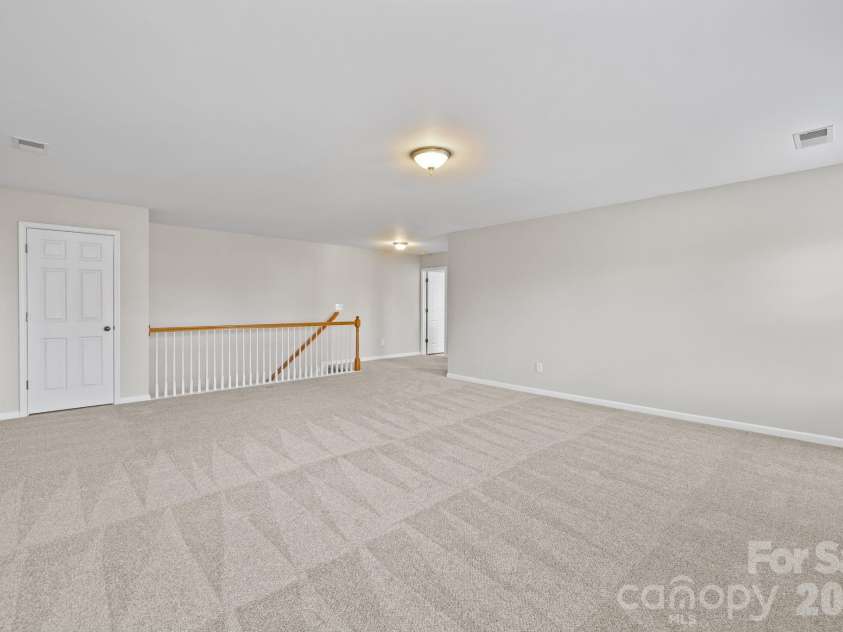6226 Hermsley Road, Charlotte, NC 28278.  MLS# CAR4347023, YatesRealty ID 15383. 