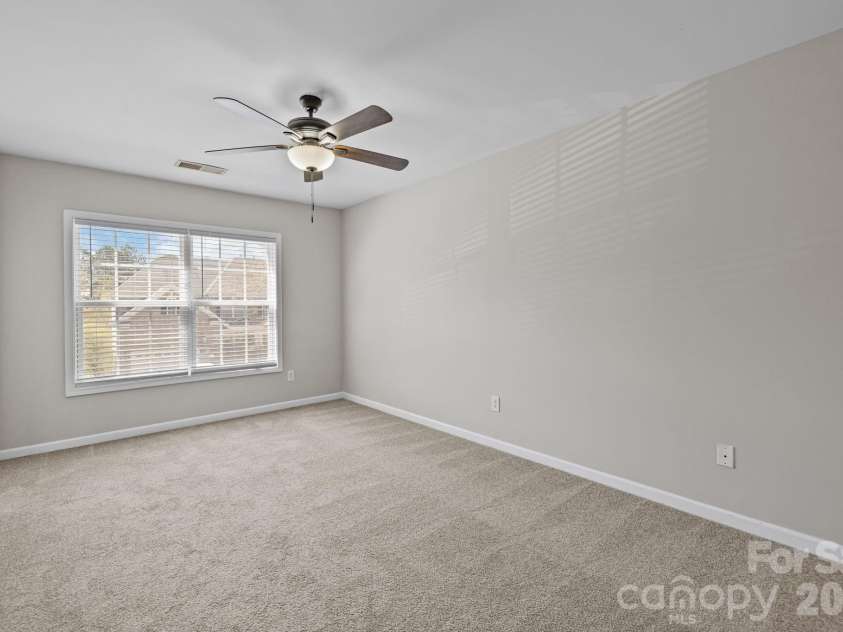 6226 Hermsley Road, Charlotte, NC 28278.  MLS# CAR4347023, YatesRealty ID 15383. 