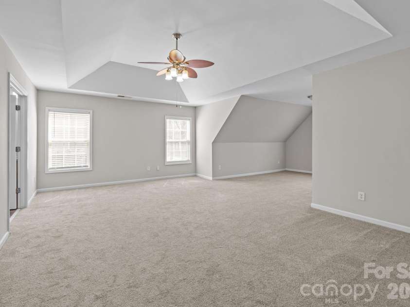 6226 Hermsley Road, Charlotte, NC 28278.  MLS# CAR4347023, YatesRealty ID 15383. 