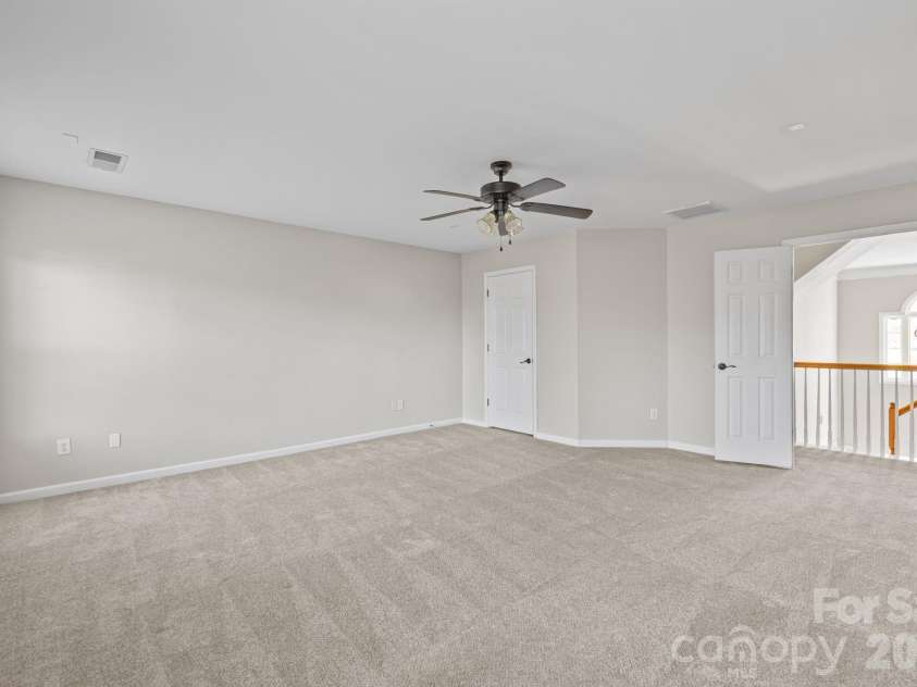 6226 Hermsley Road, Charlotte, NC 28278.  MLS# CAR4347023, YatesRealty ID 15383. 