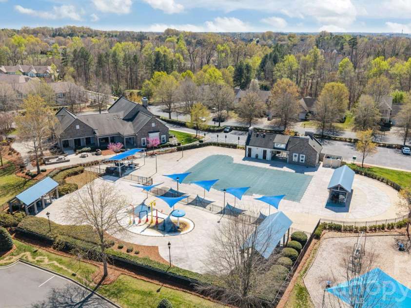 6226 Hermsley Road, Charlotte, NC 28278.  MLS# CAR4347023, YatesRealty ID 15383. 