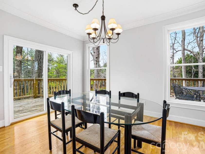 20011 Chapel Point Lane, Cornelius, NC 28031.  MLS# CAR4359477, YatesRealty ID 15384. 