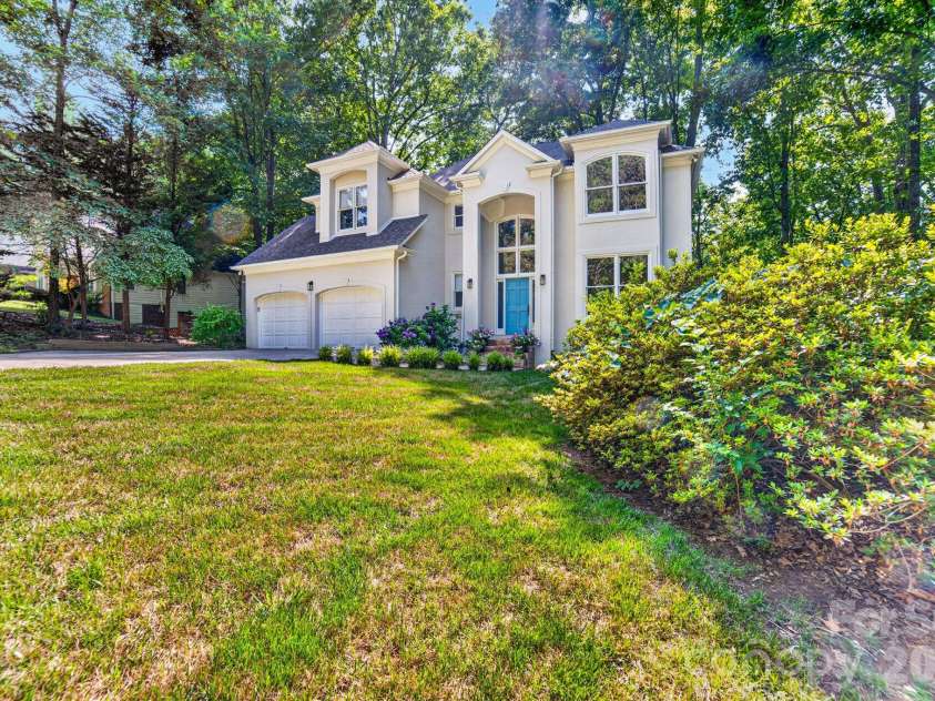 20011 Chapel Point Lane, Cornelius, NC 28031.  MLS# CAR4359477, YatesRealty ID 15384. 