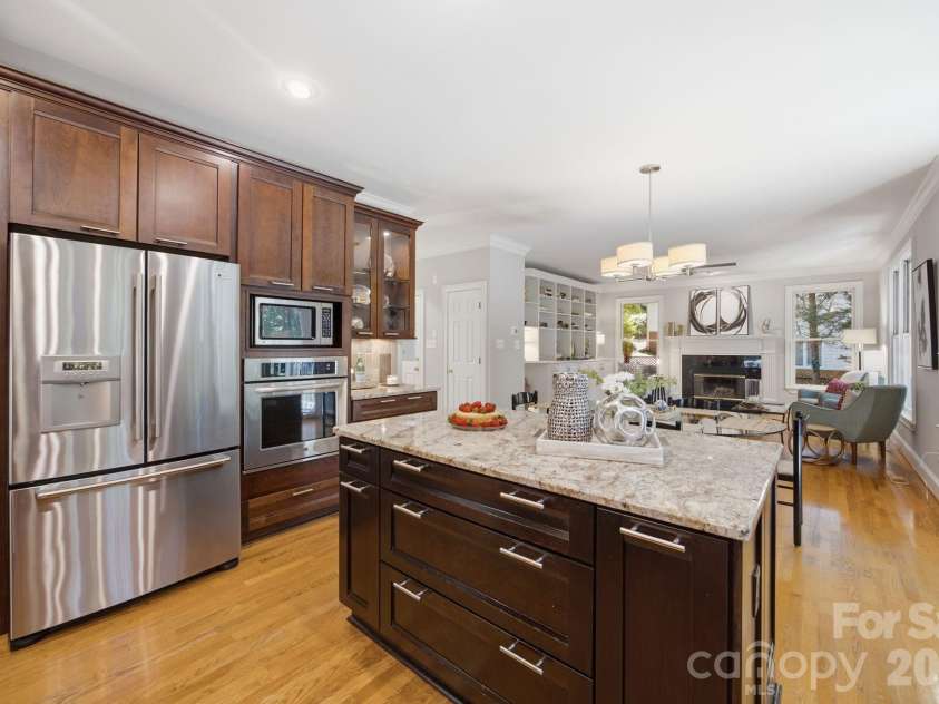 20011 Chapel Point Lane, Cornelius, NC 28031.  MLS# CAR4400824, YatesRealty ID 15384. 