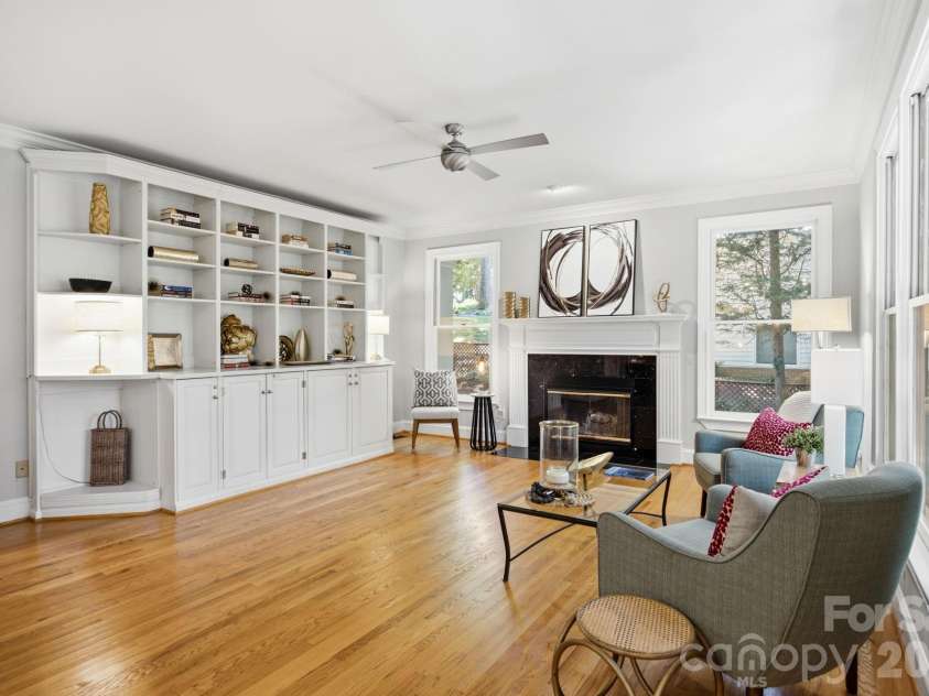 20011 Chapel Point Lane, Cornelius, NC 28031.  MLS# CAR4400824, YatesRealty ID 15384. 