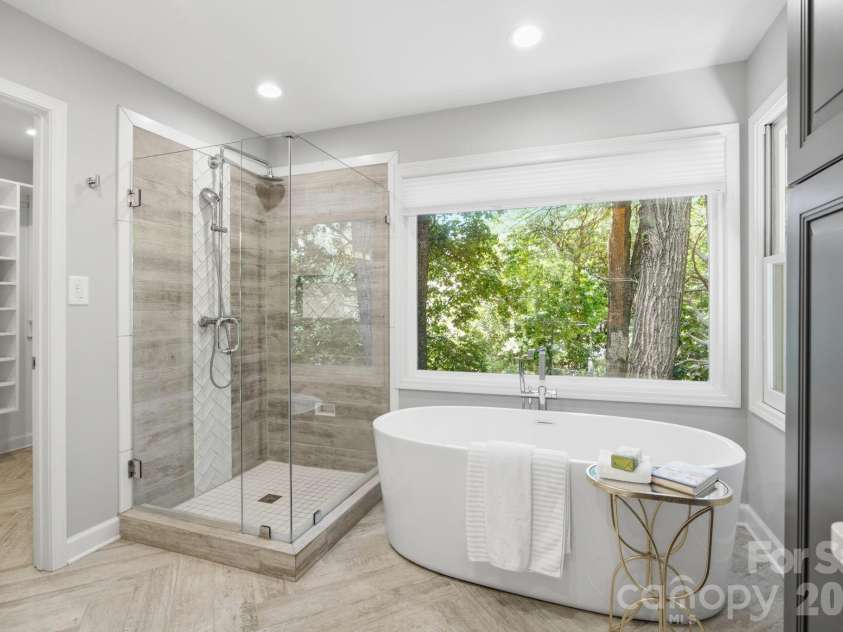 20011 Chapel Point Lane, Cornelius, NC 28031.  MLS# CAR4400824, YatesRealty ID 15384. 