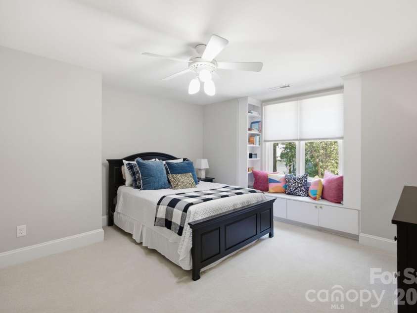 20011 Chapel Point Lane, Cornelius, NC 28031.  MLS# CAR4400824, YatesRealty ID 15384. 