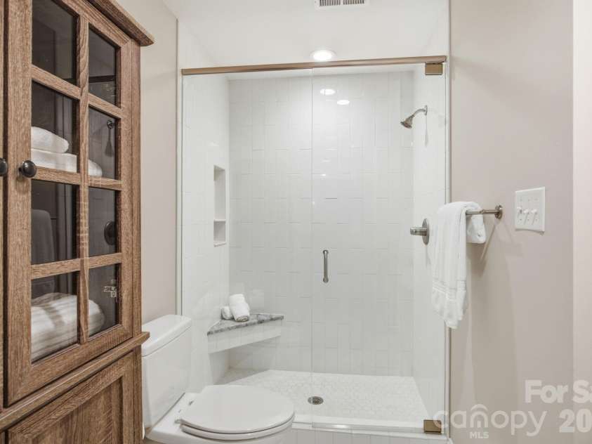 20011 Chapel Point Lane, Cornelius, NC 28031.  MLS# CAR4400824, YatesRealty ID 15384. 