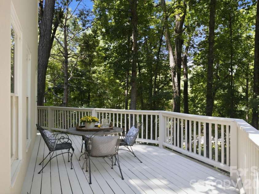 20011 Chapel Point Lane, Cornelius, NC 28031.  MLS# CAR4400824, YatesRealty ID 15384. 