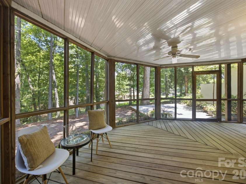 20011 Chapel Point Lane, Cornelius, NC 28031.  MLS# CAR4400824, YatesRealty ID 15384. 