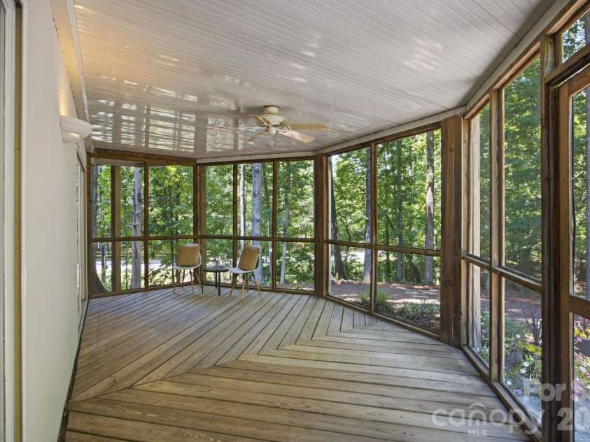20011 Chapel Point Lane, Cornelius, NC 28031.  MLS# CAR4400824, YatesRealty ID 15384. 