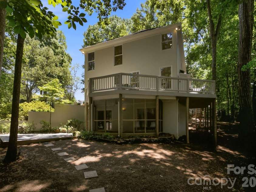 20011 Chapel Point Lane, Cornelius, NC 28031.  MLS# CAR4400824, YatesRealty ID 15384. 