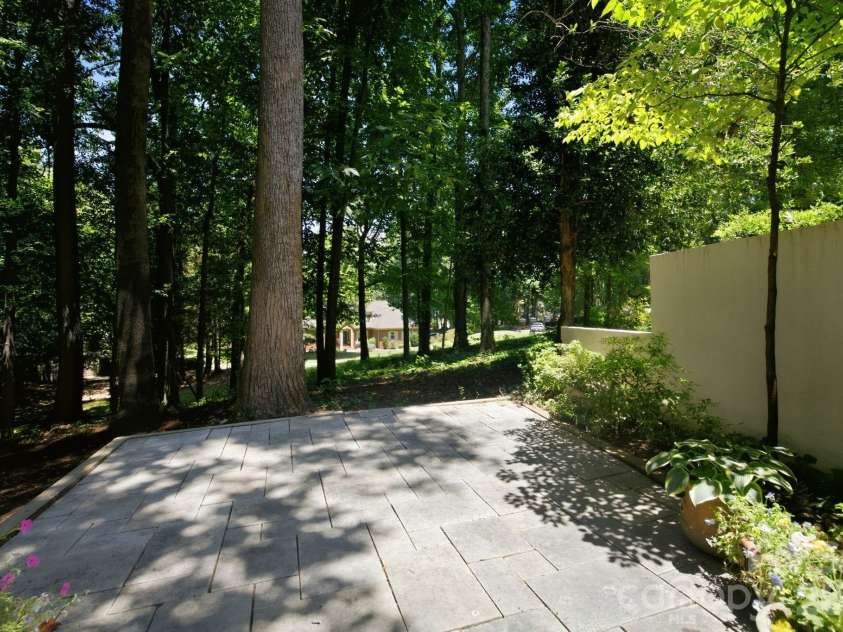 20011 Chapel Point Lane, Cornelius, NC 28031.  MLS# CAR4400824, YatesRealty ID 15384. 