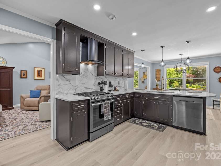 961 Confederate Avenue, Salisbury, NC 28144.  MLS# CAR4256433, YatesRealty ID 15385. 