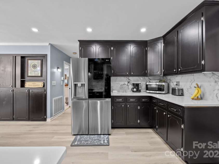 961 Confederate Avenue, Salisbury, NC 28144.  MLS# CAR4256433, YatesRealty ID 15385. 