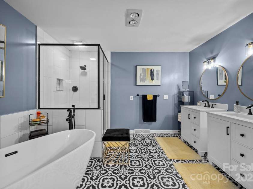 961 Confederate Avenue, Salisbury, NC 28144.  MLS# CAR4256433, YatesRealty ID 15385. 