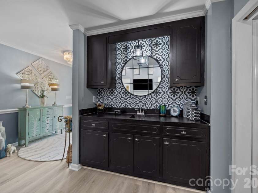 961 Confederate Avenue, Salisbury, NC 28144.  MLS# CAR4338214, YatesRealty ID 15385. 