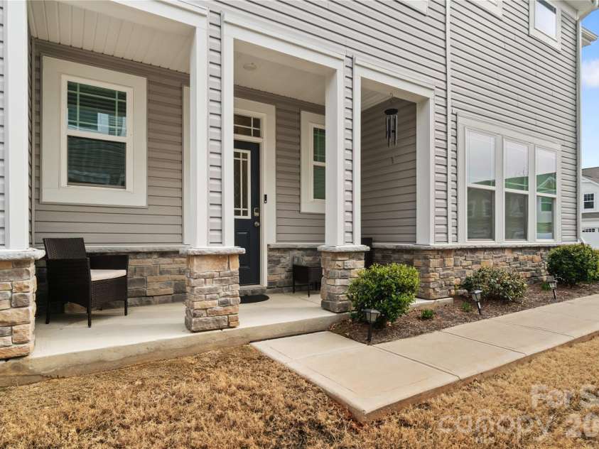 8032 Overmeadow Lane, Charlotte, NC 28269.  MLS# CAR4360268, YatesRealty ID 15386. 
