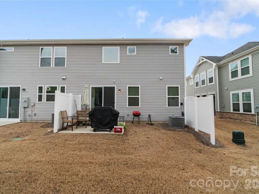 8032 Overmeadow Lane, Charlotte, NC 28269.  MLS# CAR4360268, YatesRealty ID 15386. 