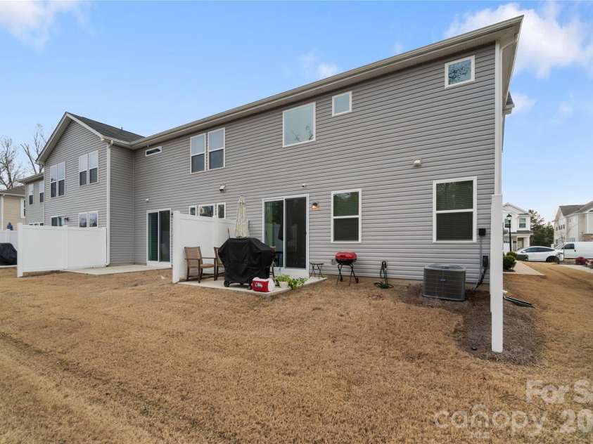 8032 Overmeadow Lane, Charlotte, NC 28269.  MLS# CAR4360268, YatesRealty ID 15386. 