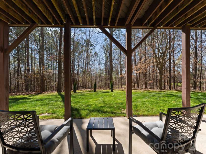 4068 Flagstone Drive, Lancaster, SC 29720.  MLS# CAR4347552, YatesRealty ID 15387. Lower level patio
