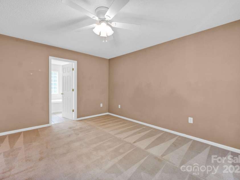 5678 Cedar Run Drive, Denver, NC 28037.  MLS# CAR4257568, YatesRealty ID 15388. 