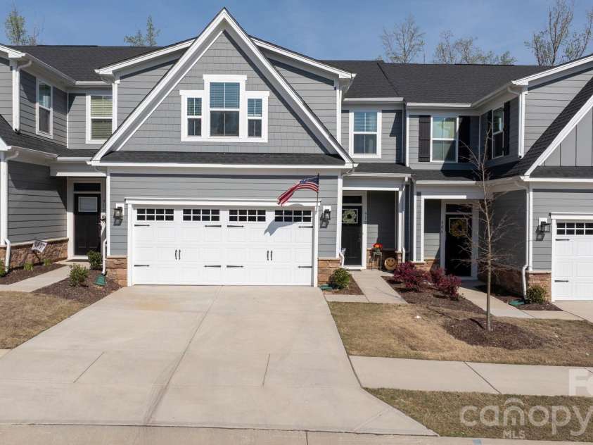 910 Prince Garrett Way, Denver, NC 28037.  MLS# CAR4362481, YatesRealty ID 15388. 