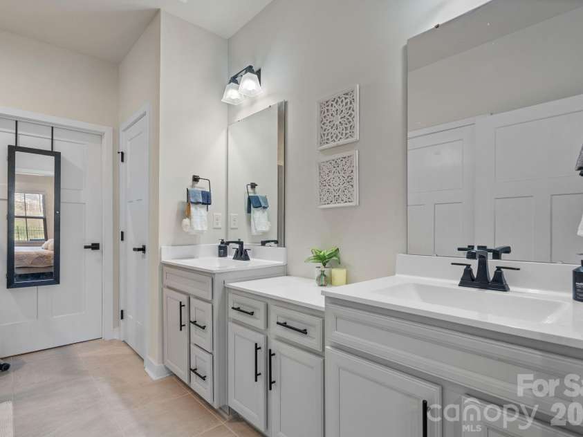 910 Prince Garrett Way, Denver, NC 28037.  MLS# CAR4362481, YatesRealty ID 15388. 