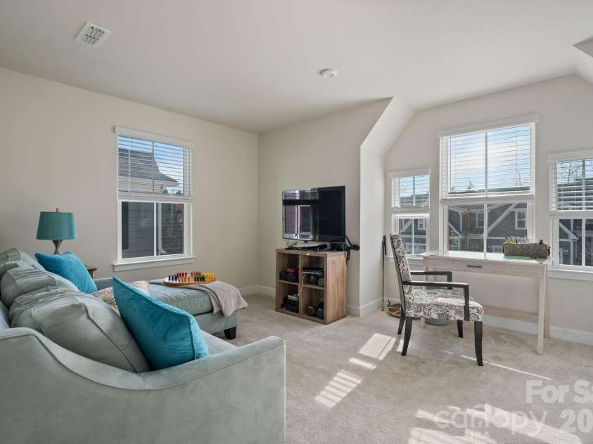 910 Prince Garrett Way, Denver, NC 28037.  MLS# CAR4362481, YatesRealty ID 15388. 