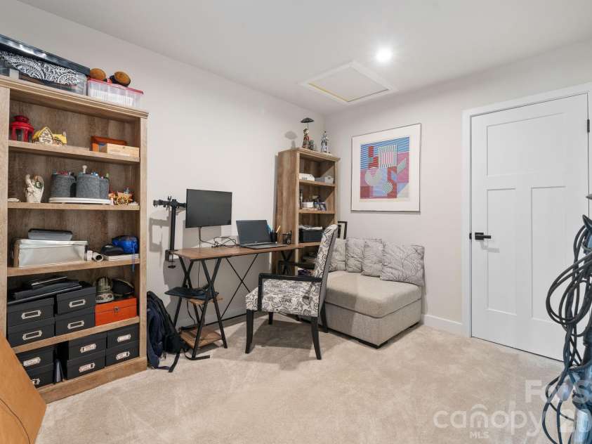 910 Prince Garrett Way, Denver, NC 28037.  MLS# CAR4362481, YatesRealty ID 15388. 