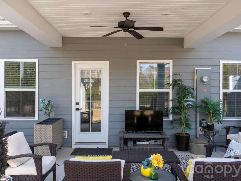 910 Prince Garrett Way, Denver, NC 28037.  MLS# CAR4362481, YatesRealty ID 15388. 